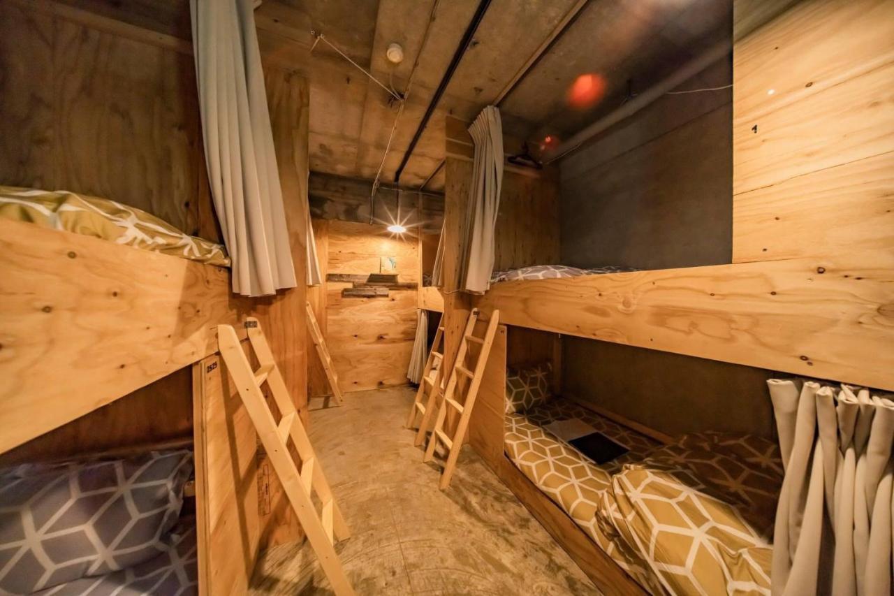 Artbar & Guesthouse Ennova Атами Экстерьер фото